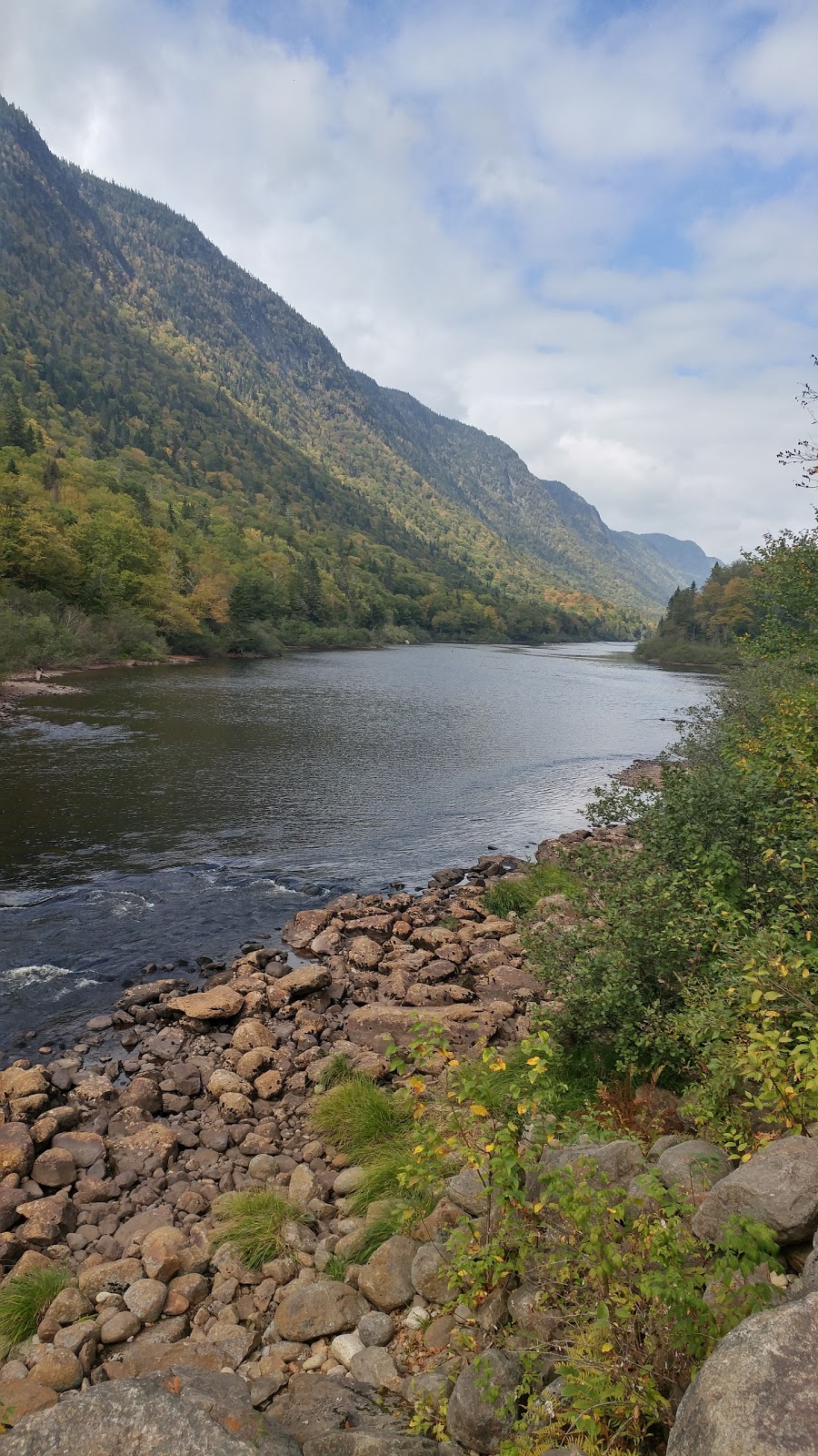 Parc National de la Jacques-Cartier | 103 Chemin du Parc-National, Stoneham-et-Tewkesbury, QC G3C 2T5, Canada | Phone: (418) 848-3169