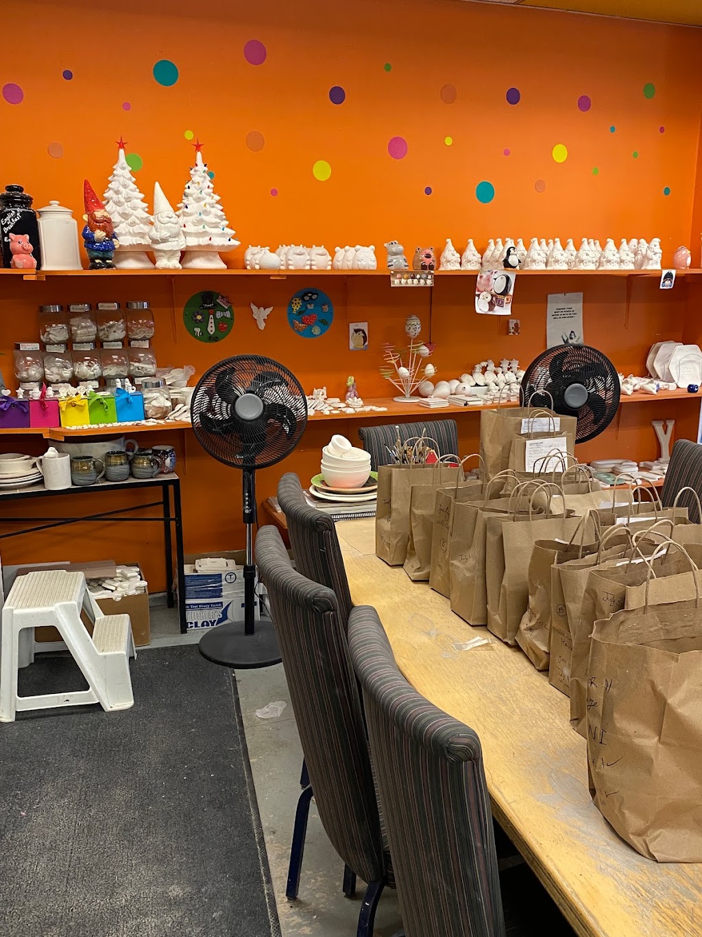 Moj Pottery Studio | 80 Cathedral High St Unit 1, Markham, ON L6C 0P3, Canada | Phone: (905) 737-8944