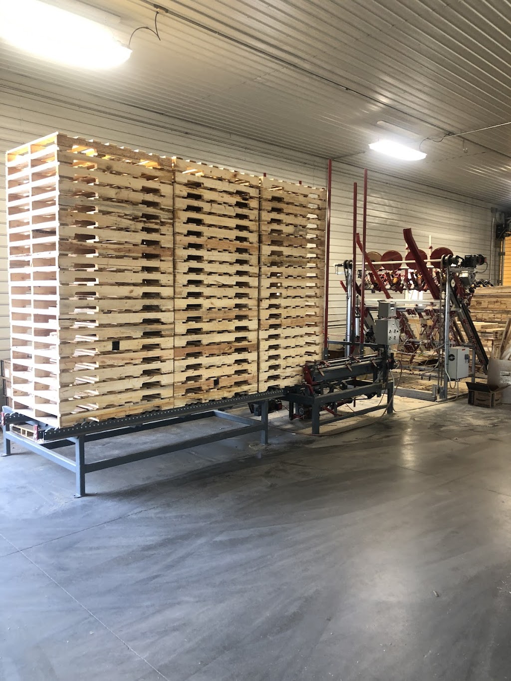 Standoff Pallet manufacturing | Box910, Fort MacLeod, AB T0L 0Z0, Canada | Phone: (403) 795-5827