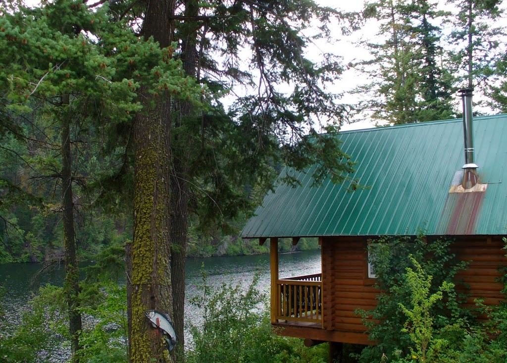 Pillar Lake Resort | 4745 Chase Falkland Rd, Falkland, BC V0E 1W0, Canada | Phone: (250) 379-2623