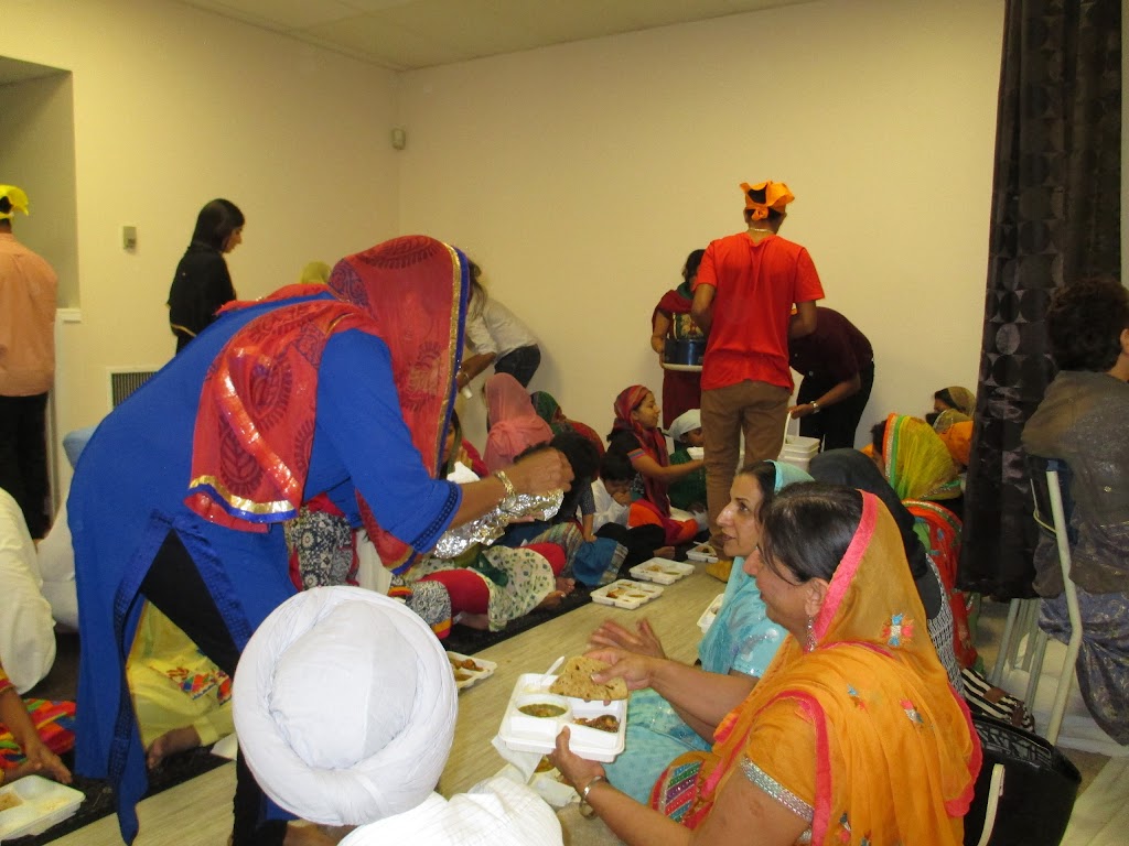 Kingston Sikh Cultural Association Gurudwara | 50 Hickson Ave, Kingston, ON K7K 2N6, Canada | Phone: (647) 571-8013