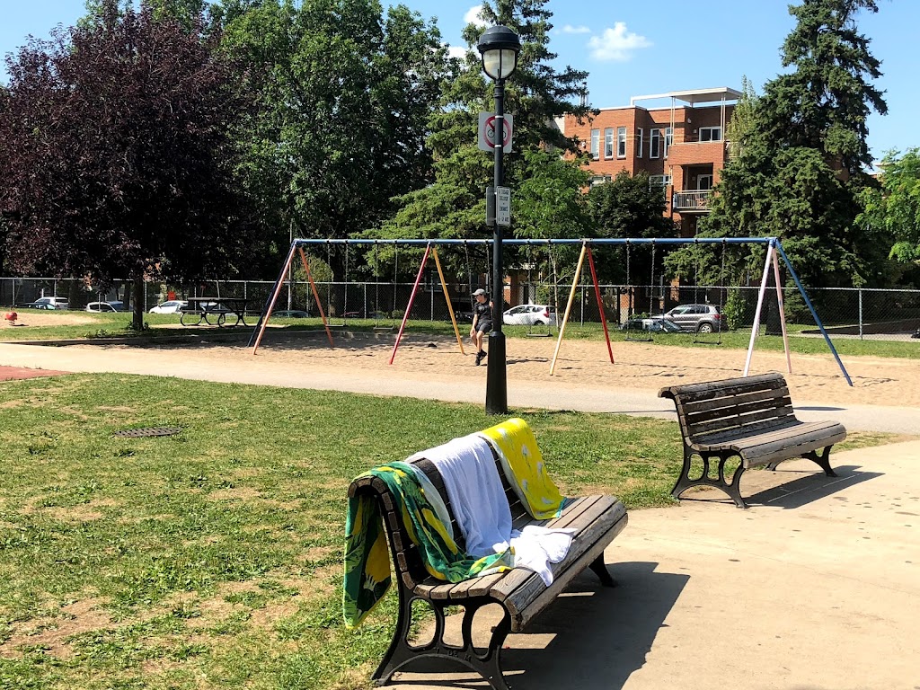 terrain de jeu pour enfant | Rue Beaubien E, Montréal, QC H1X 1P2, Canada | Phone: (514) 872-0311