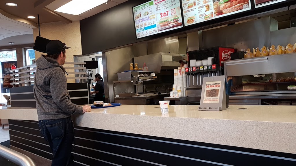 Burger King | 55 Boulevard Crémazie O, Montréal, QC H2N 1L3, Canada | Phone: (514) 389-9542