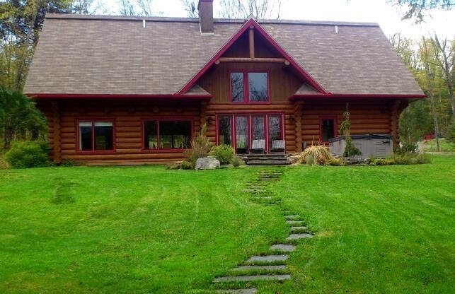 46 N | 10 Chemin du Lac Caché, La Macaza, QC J0T 1R0, Canada | Phone: (819) 430-6007