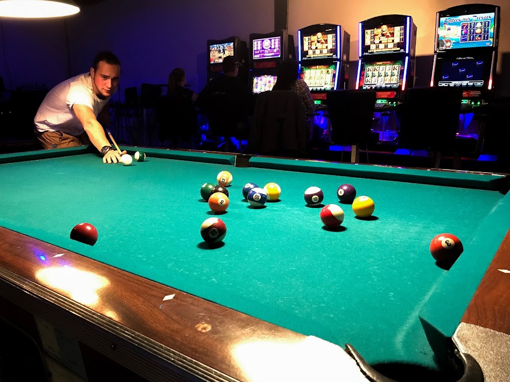 Billard Le Contact | 2899 Bd du Curé Labelle, Prévost, QC J0R 1T0, Canada | Phone: (450) 224-9962