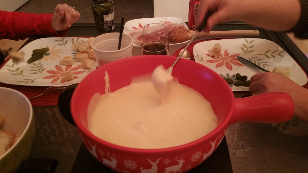 S.O.S. Fondue | 1785 QC-117, Val-David, QC J0T 2N0, Canada | Phone: (819) 216-7000