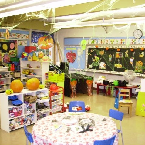 Magic Circle Preschool | 313 Windermere Rd, Beaconsfield, QC H9W 1W1, Canada | Phone: (514) 695-0482