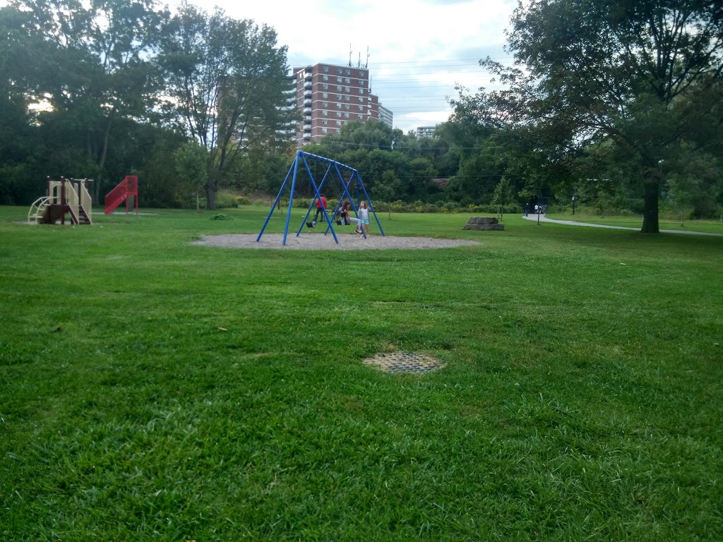 Tom Riley Park | 3216 Bloor St W, Etobicoke, ON M8X 1Z4, Canada | Phone: (416) 338-4386