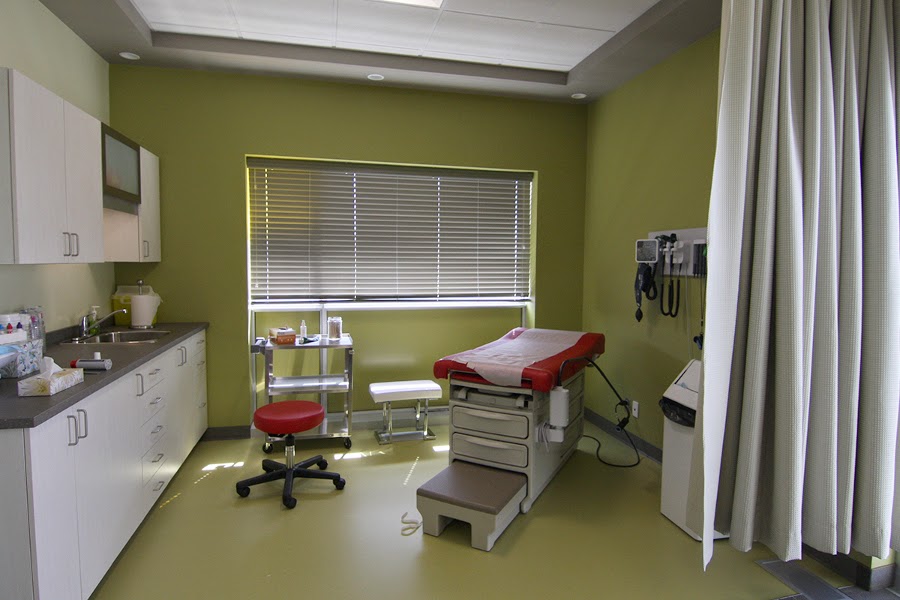 Privamed - Brossard - Clinique privée | 5955 Boulevard Marie-Victorin, Brossard, QC J4W 2M2, Canada | Phone: (855) 655-6060