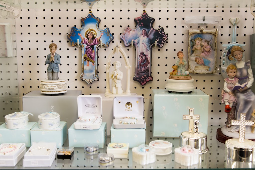 Peaceful Dove Gifts & Books | 677 Hamilton Rd, London, ON N5Z 1T4, Canada | Phone: (519) 659-0592