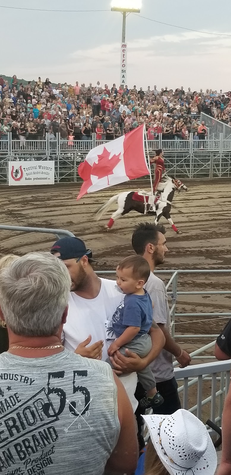 Festival Western St-André-Avellin Professional Rodeo | 530 Rue Charles Auguste Montreuil, Saint-André-Avellin, QC J0V 1W0, Canada | Phone: (866) 983-1166