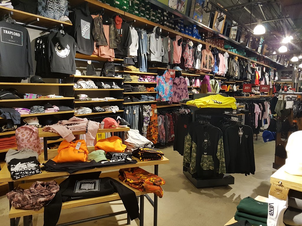 Zumiez | 221 Glendale Ave Suite 46, St. Catharines, ON L2T 2K9, Canada | Phone: (905) 684-5183
