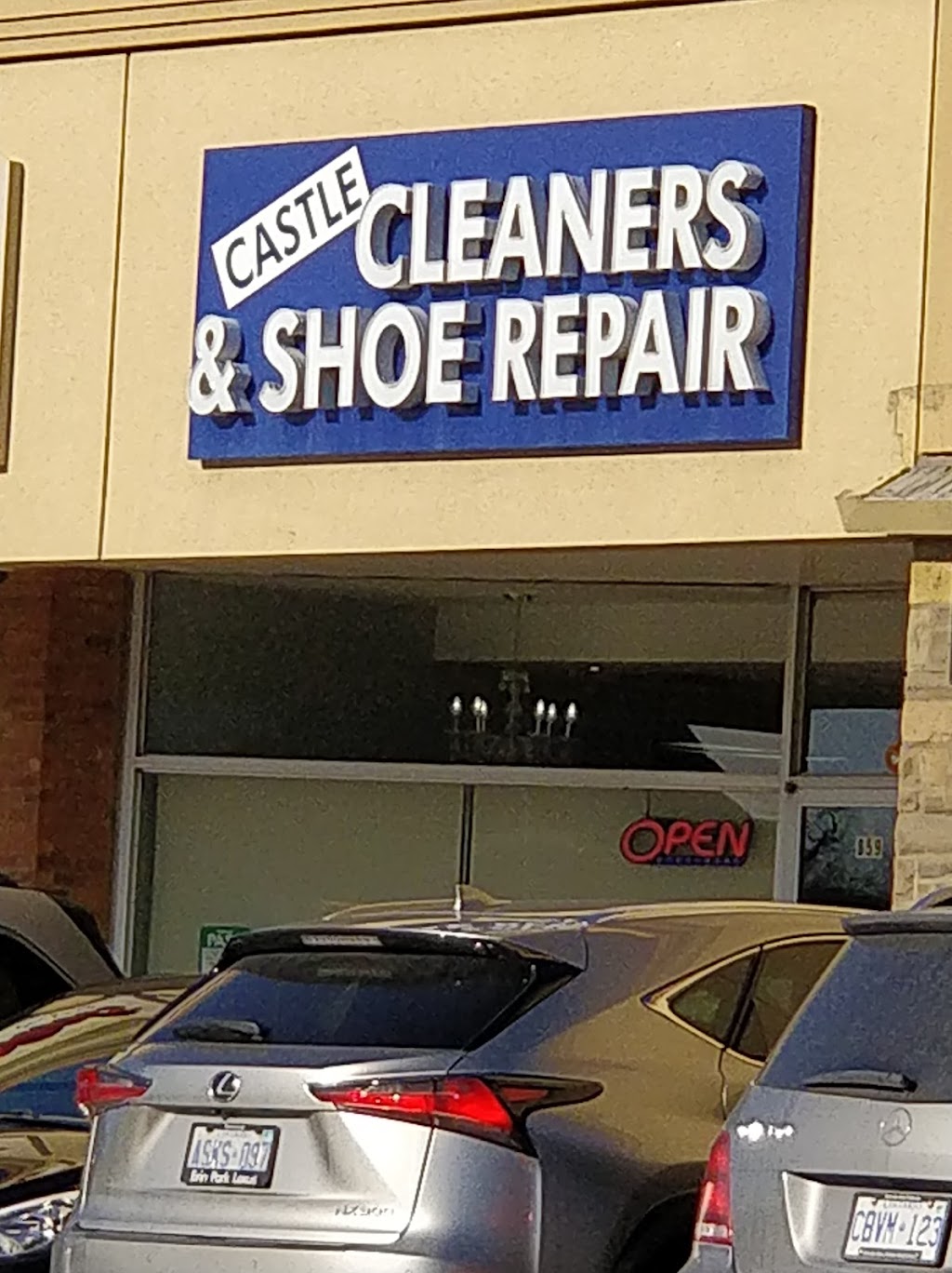 Castle Cleaners and Shoe Repair | 857 Browns Line, Etobicoke, ON M8W 4Z8, Canada | Phone: (416) 626-9184