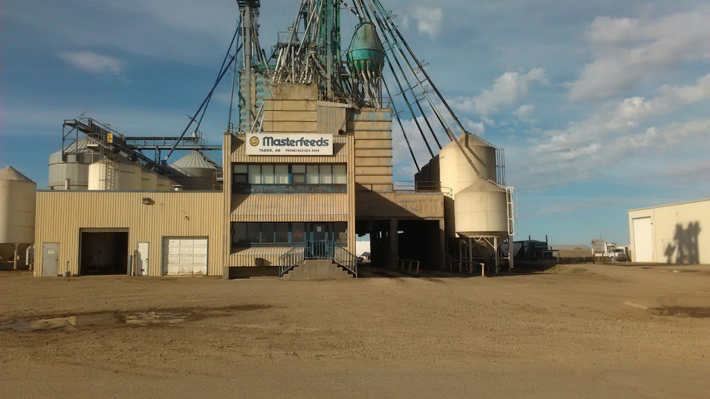 Masterfeeds | 6015 54 Ave, Taber, AB T1G 1X4, Canada | Phone: (403) 223-4444