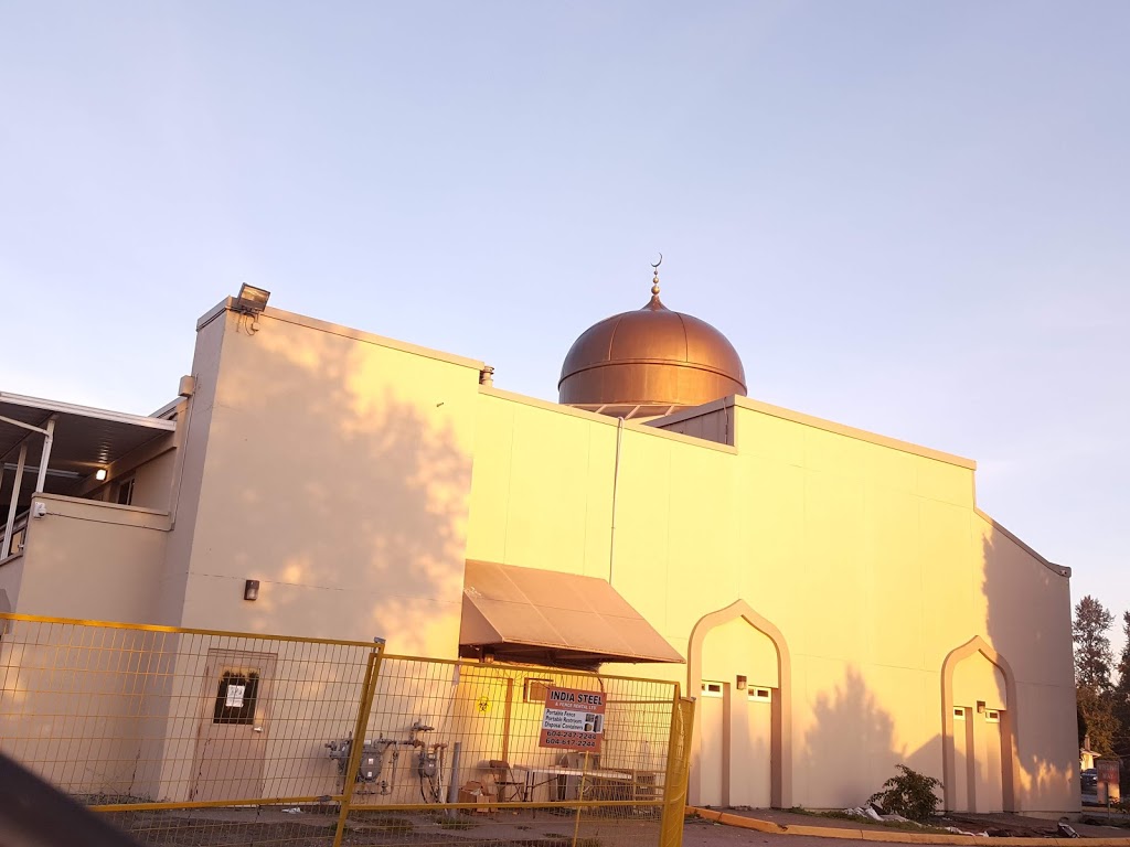 Richmond Jamea Mosque | 1B3, 12300 Blundell Rd, Richmond, BC V6W 1B3, Canada | Phone: (604) 233-7006