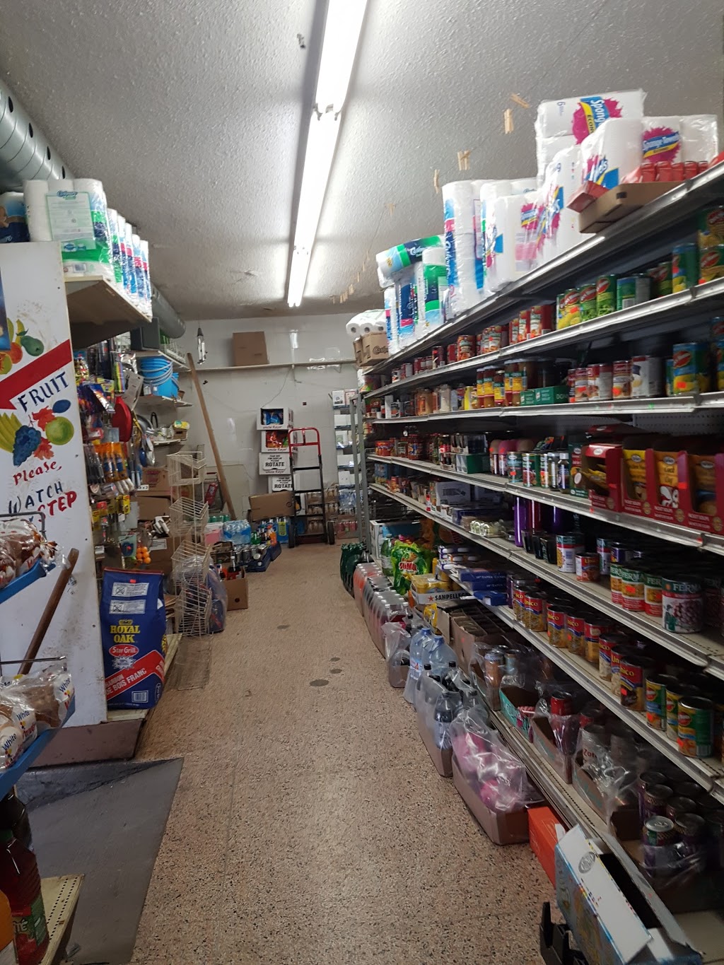 Joes Grocery | 1923 Davenport Rd, Toronto, ON M6N 1C3, Canada