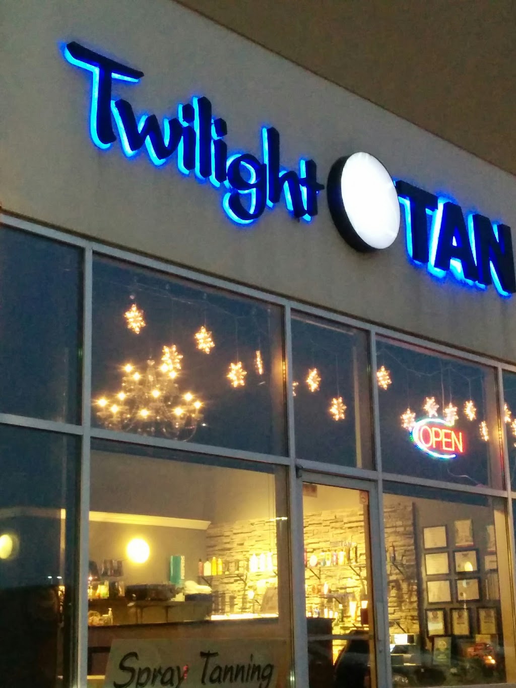 Twilight Tanning | 320 Colborne St W, Brantford, ON N3T 1M2, Canada | Phone: (519) 304-5015