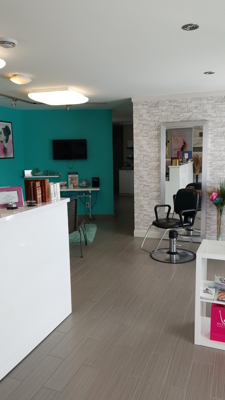 Pureté Beauté Esthétique | 144 Rte Campagna, Saint-Henri, QC G0R 3E0, Canada | Phone: (418) 700-0596