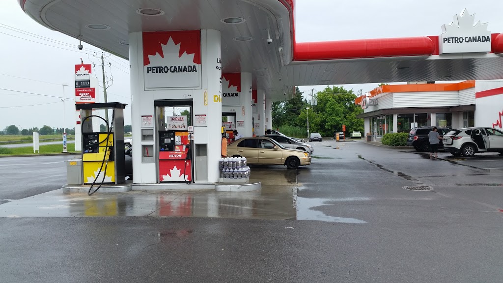 Petro-Canada | 855 Chemin Saint-Féréol, Les Cèdres, QC J7T 1E9, Canada | Phone: (450) 452-9987