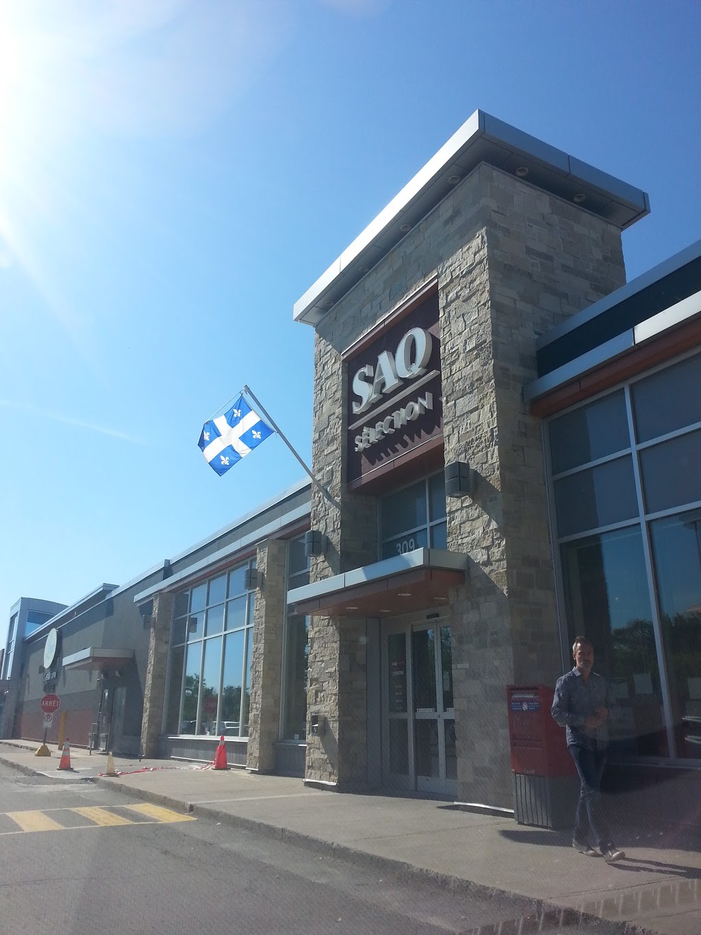 SAQ Sélection | 309 Boul Labelle, Rosemère, QC J7A 2H7, Canada | Phone: (450) 437-1855