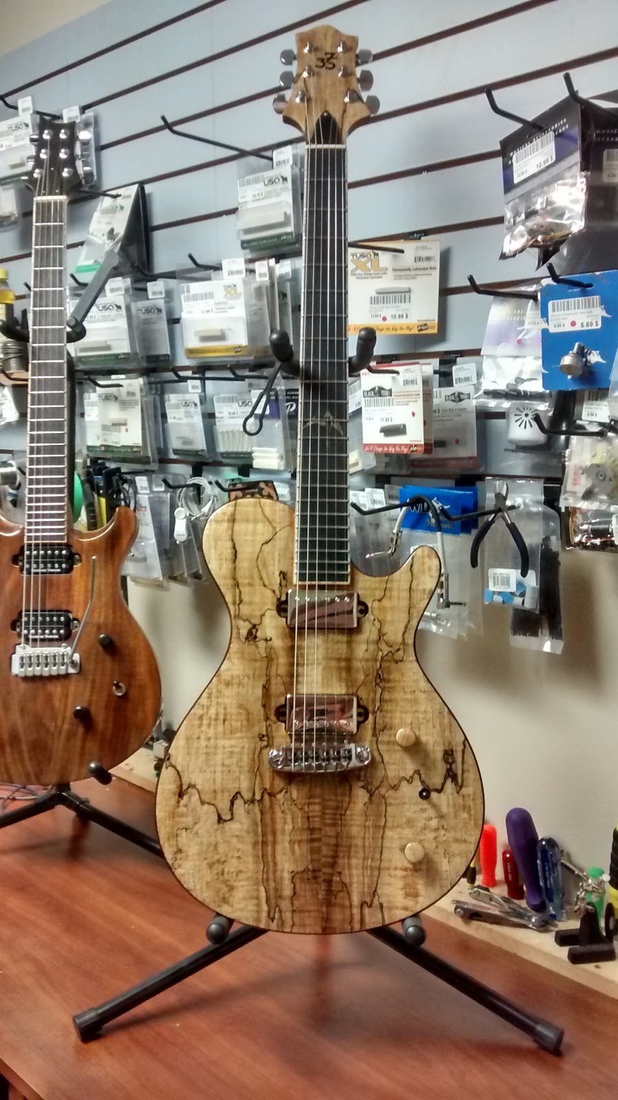 Guillaume Rancourt, Luthier - Rancourt Guitars - | 6595 Rue Émery-Fontaine, Sherbrooke, QC J1N 2S6, Canada | Phone: (819) 342-7927