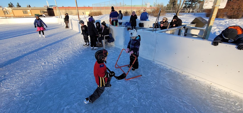 Rundle Community Association Outdoor Rink | Rundle, Calgary, AB T1Y 1Z2, Canada | Phone: (403) 280-4752