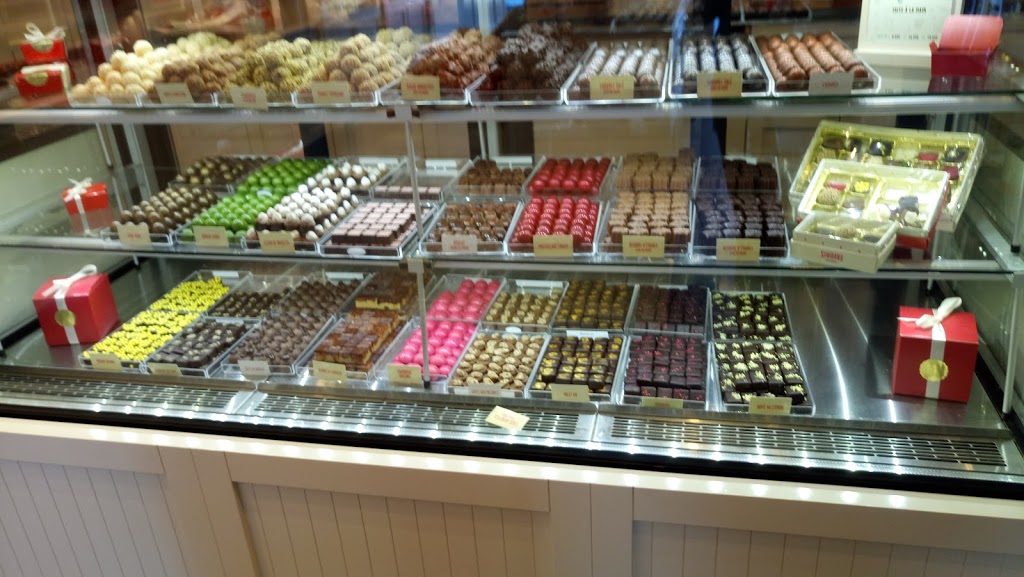 Chocolats Favoris | 9380 Boulevard Leduc #05, Brossard, QC J4Y 0B3, Canada | Phone: (579) 723-1875