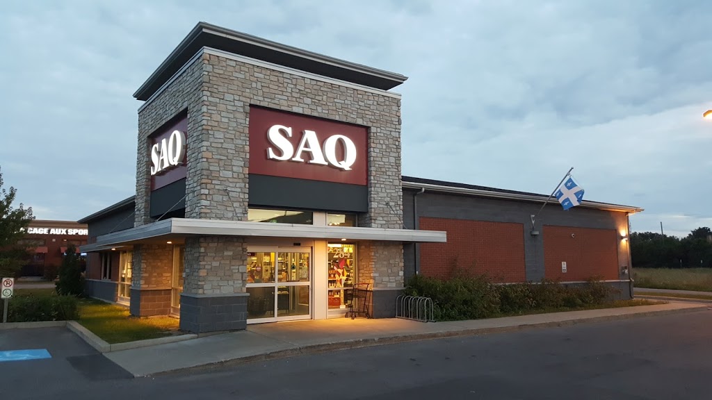 SAQ | 284 Voie de Desserte de la Route 132, Saint-Constant, QC J5A 2C9, Canada | Phone: (450) 638-5344