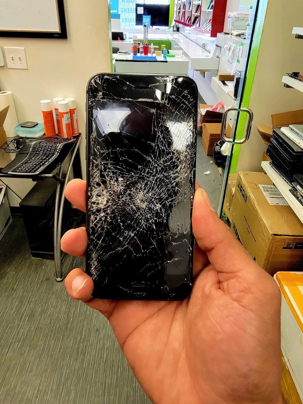 Mobile Market North East Repair | 4310 104 Ave NE Unit# 5130, Calgary, AB T3J 1W5, Canada | Phone: (403) 295-8993