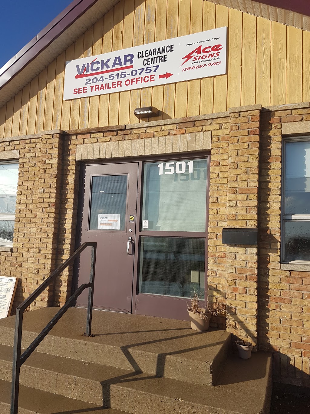 Vickar Pre-Owned Super Centre | 1501 Dugald Rd, Winnipeg, MB R2J 0H3, Canada | Phone: (204) 515-0757