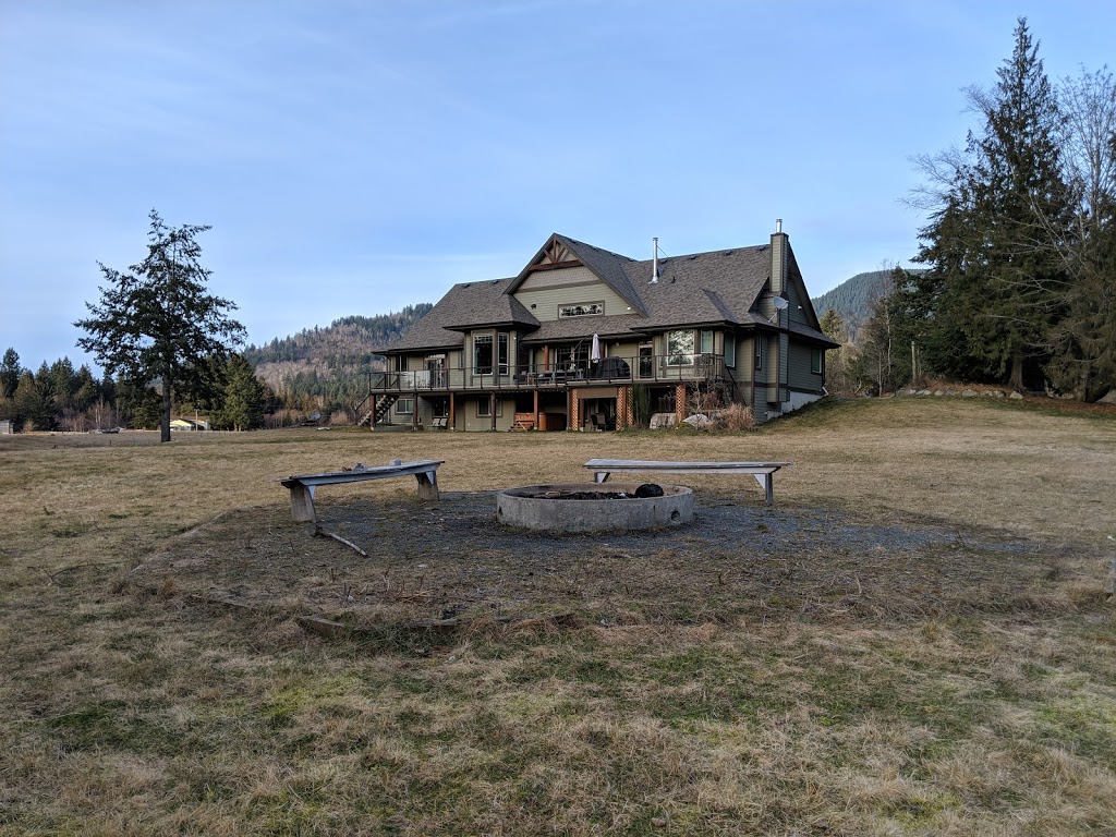 MountainView Lodge | 4601 Bench Road, Chilliwack, BC V4Z 1G2, Canada