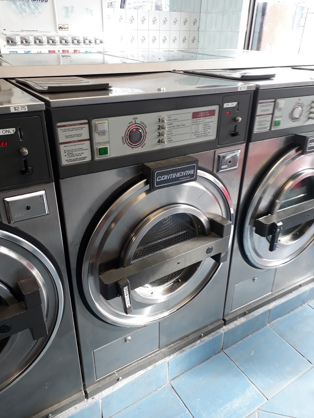 24 Hour Coin Laundromat | 668 Manning Ave, Toronto, ON M6G 1L2, Canada | Phone: (416) 516-0725