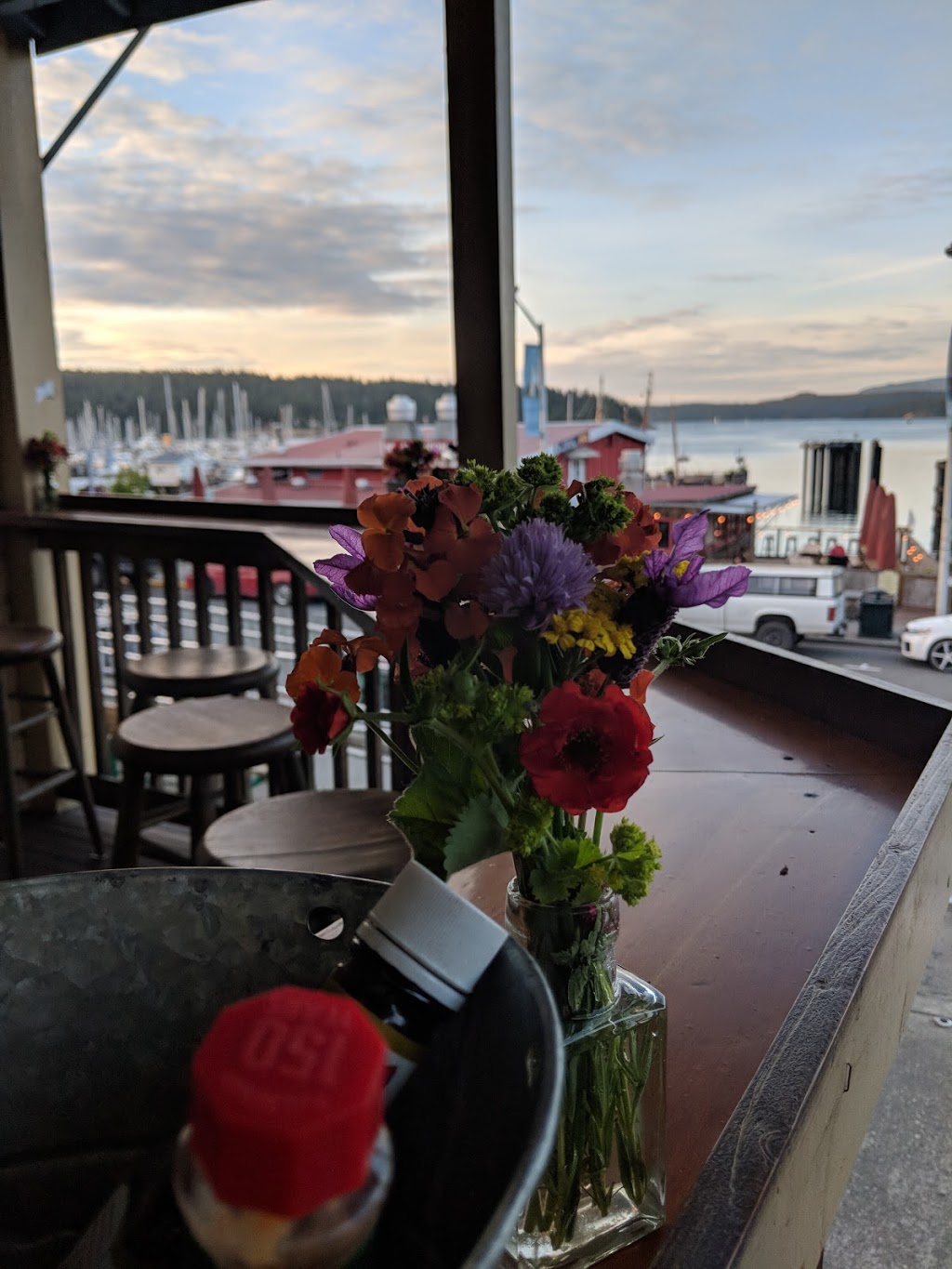 Friday Harbor Ice Cream Co. | 1 Front St S, Friday Harbor, WA 98250, USA | Phone: (360) 298-0716