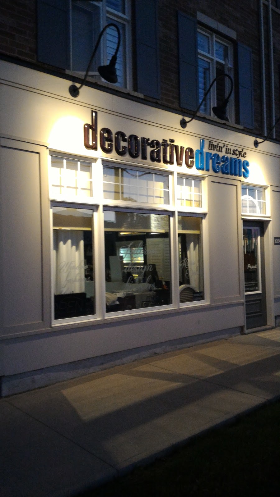 Decorative Dreams | 1230 Main St E, Milton, ON L9T 8M7, Canada | Phone: (800) 423-3465