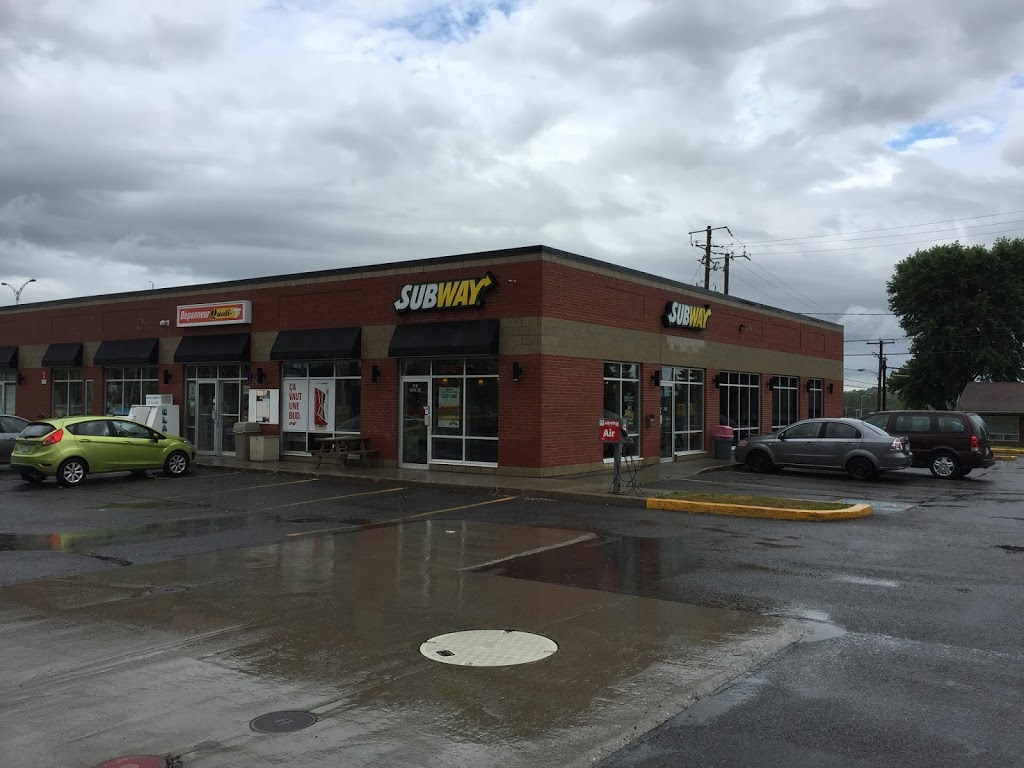 Subway | 1616 Rue du Sud Suite 102, Cowansville, QC J2K 0A9, Canada | Phone: (450) 263-9734