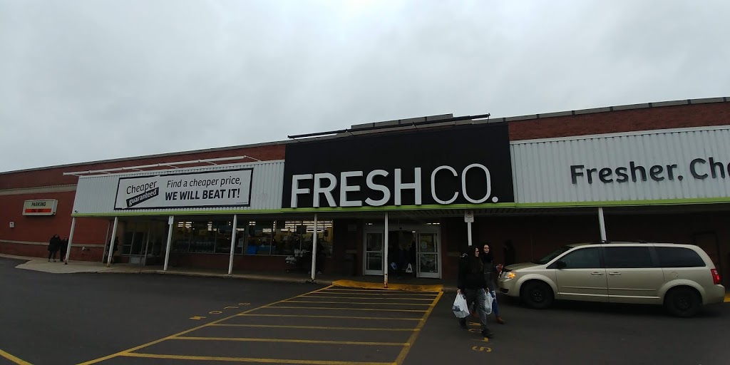 FreshCo Barton & Gage | 869 Barton St E, Hamilton, ON L8L 3B4, Canada | Phone: (905) 549-3573