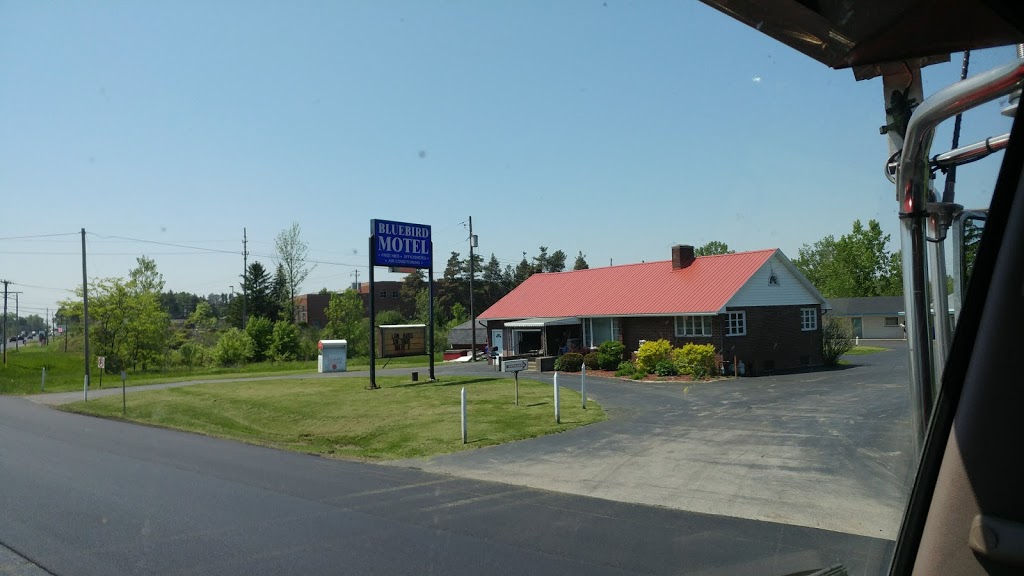 Bluebird Motel | 1630 Southwestern Blvd, West Seneca, NY 14224, USA | Phone: (716) 674-3174