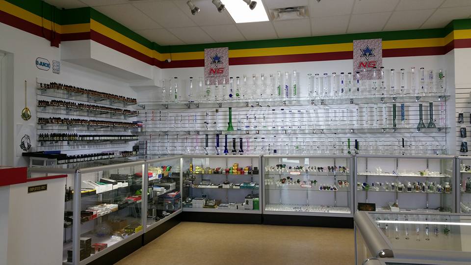 Smokers Paradise | 572 Niagara Street b3, Welland, ON L3C 6T8, Canada | Phone: (289) 820-7347