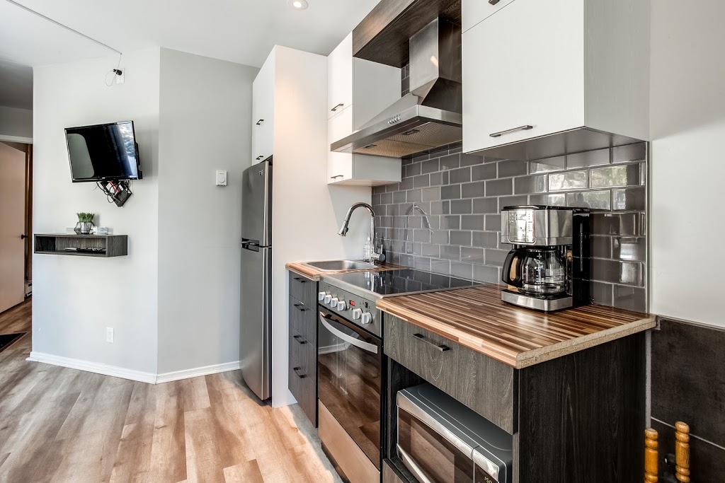 Le Chic-Shack Condos Mont-Tremblant | 133-2137 Chemin au Pied de la Montagne, Mont-Tremblant, QC J8E 3M2, Canada | Phone: (514) 437-4000