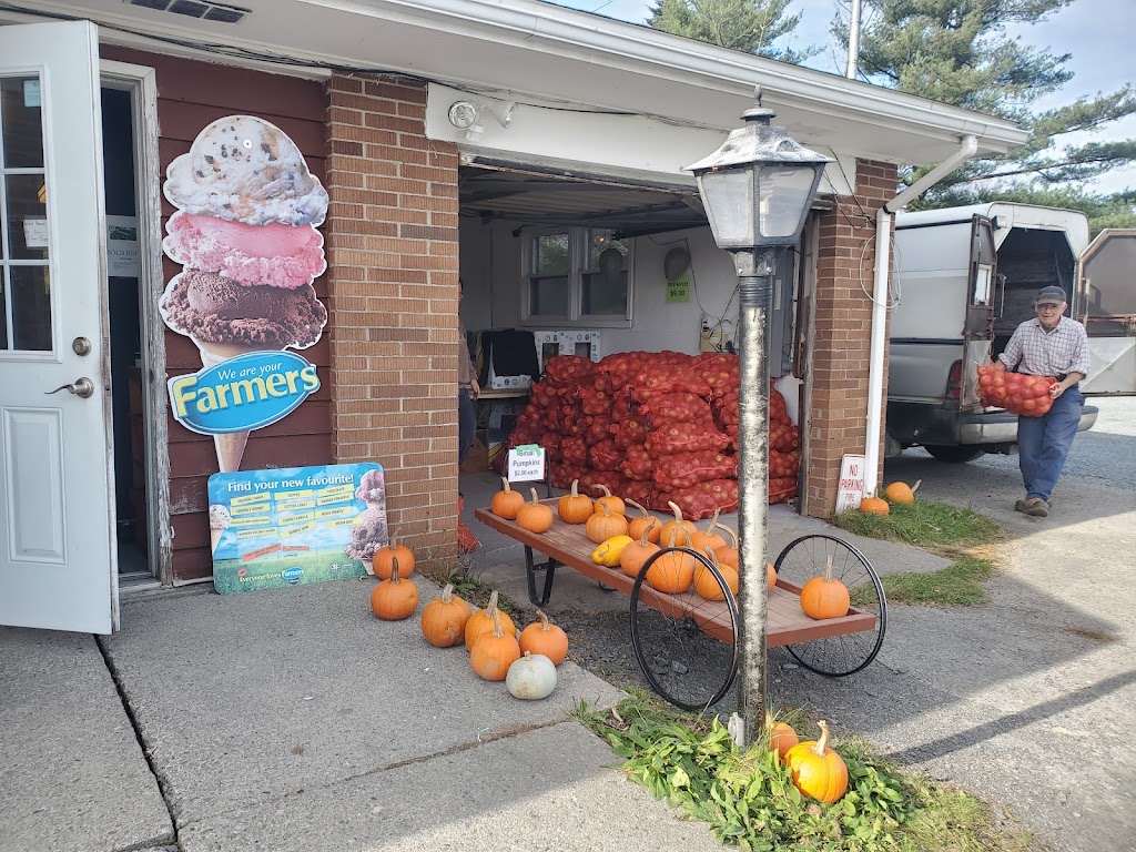 Wilson`s Family Farm Market | 909 Lucasville Rd, Lucasville, NS B4B 1R5, Canada | Phone: (902) 864-8653