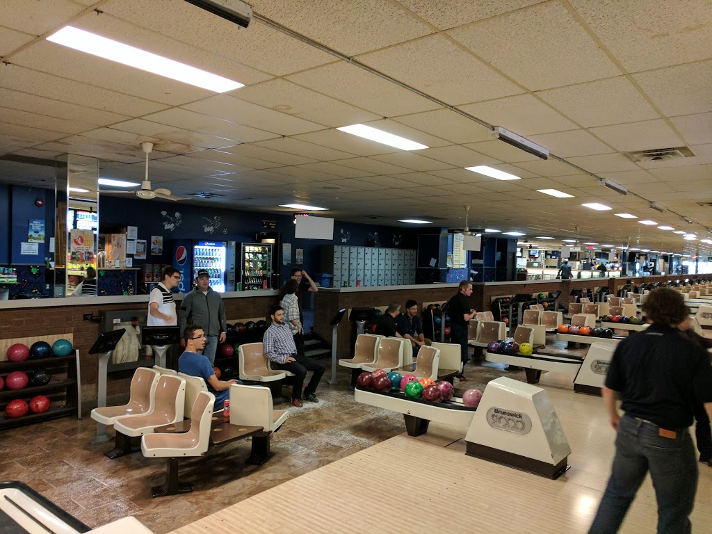 Leisure Bowling Lanes Ltd | 728 Champlain Ave, Oshawa, ON L1J 6W8, Canada | Phone: (905) 579-4411