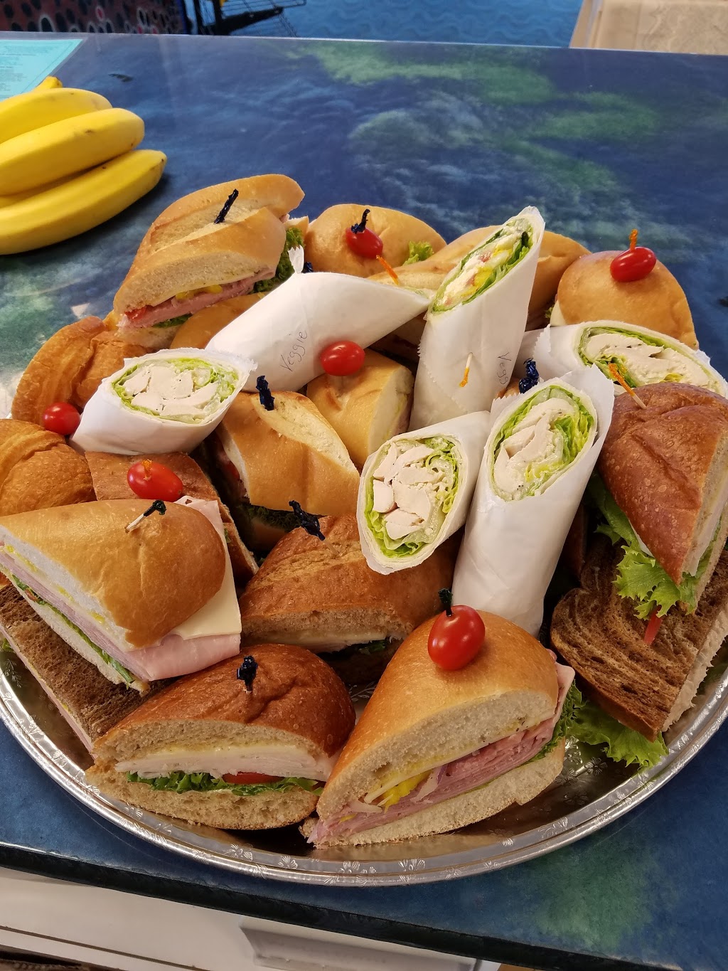 Backstreets Waterfront Deli | 51 Water St, Port Huron, MI 48060, USA | Phone: (810) 985-4857