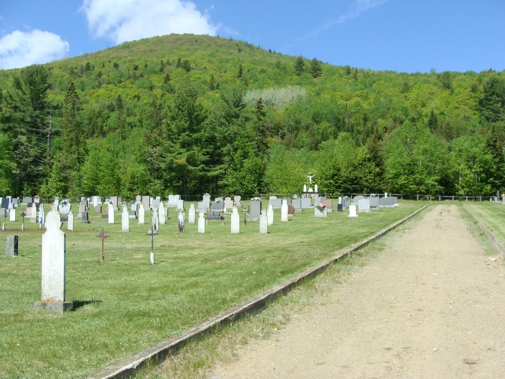 Cemetery | Petite-Rivière-Saint-François, QC G0A 2L0, Canada