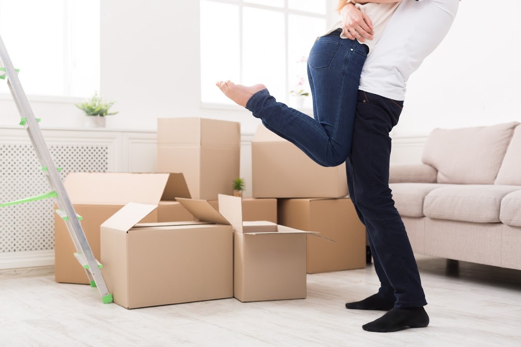 Ottawa Fast Movers | 610-810 Pinecrest Rd, Ottawa, ON K2B 5W6, Canada | Phone: (613) 255-7055