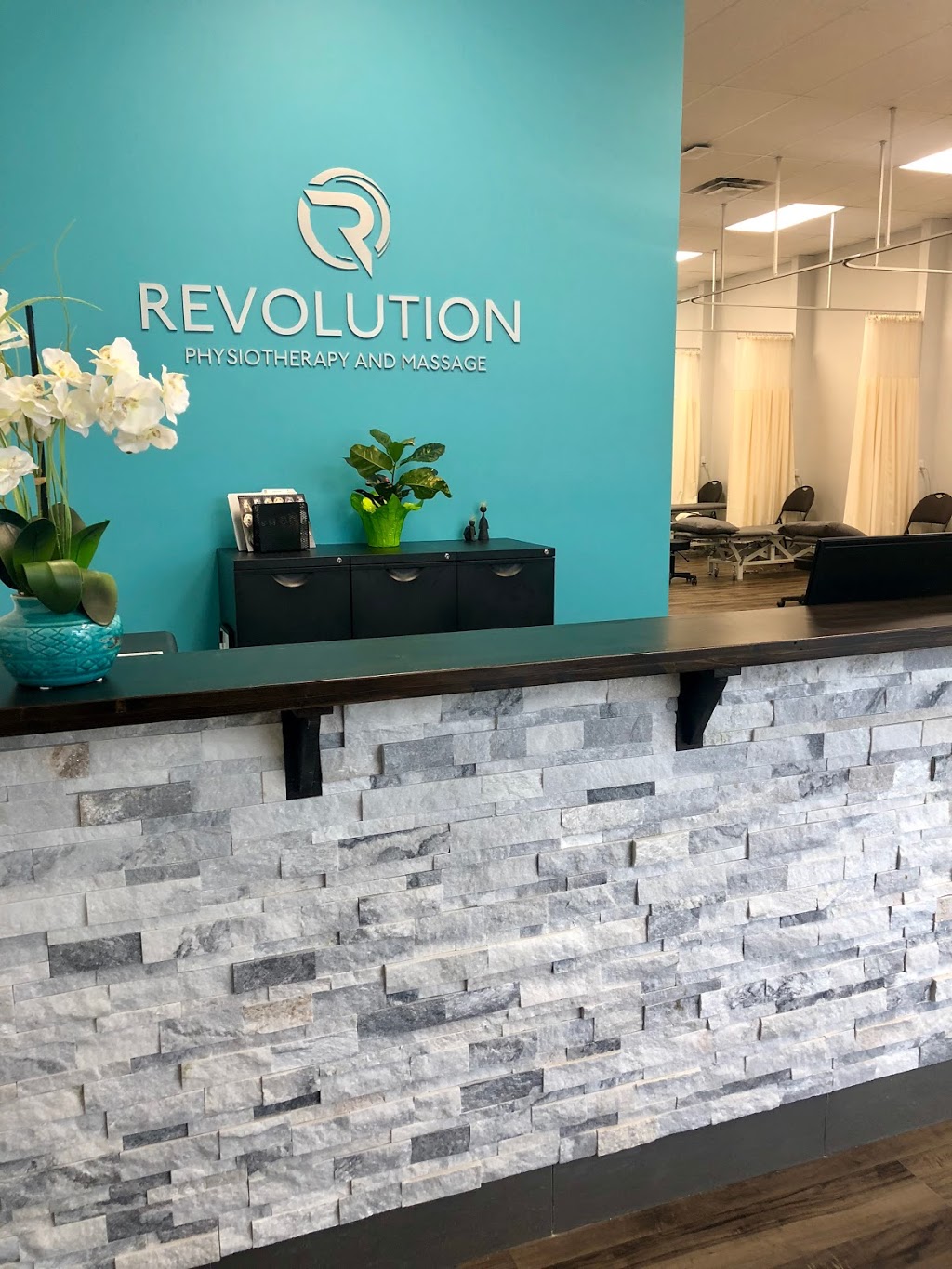 Revolution Physiotherapy & Massage | 7 McLeod Ave #108, Spruce Grove, AB T7X 4B8, Canada | Phone: (780) 571-1100