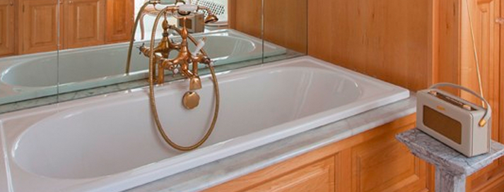 Custom Creations Kitchen & Bathroom Cabinets | 71 Howden Rd, Scarborough, ON M1R 3C7, Canada | Phone: (416) 288-1655