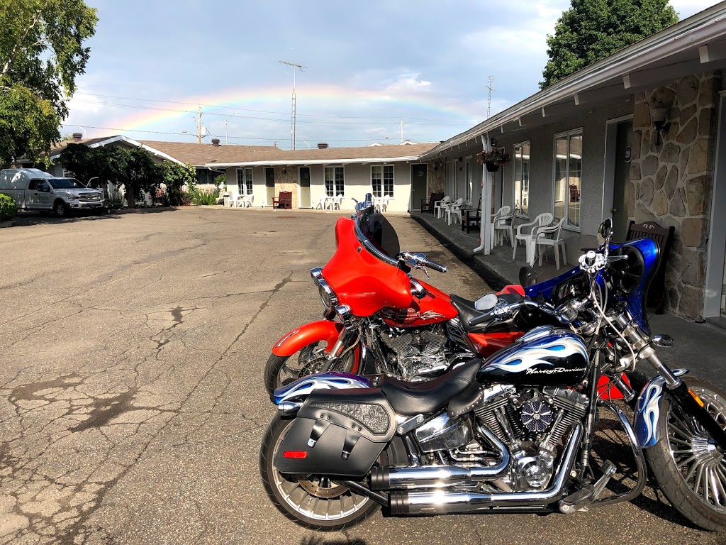 Motel la Cheminée | 2374 Boulevard du Curé-Labelle, Saint-Jérôme, QC J7Y 5E9, Canada | Phone: (844) 438-4175