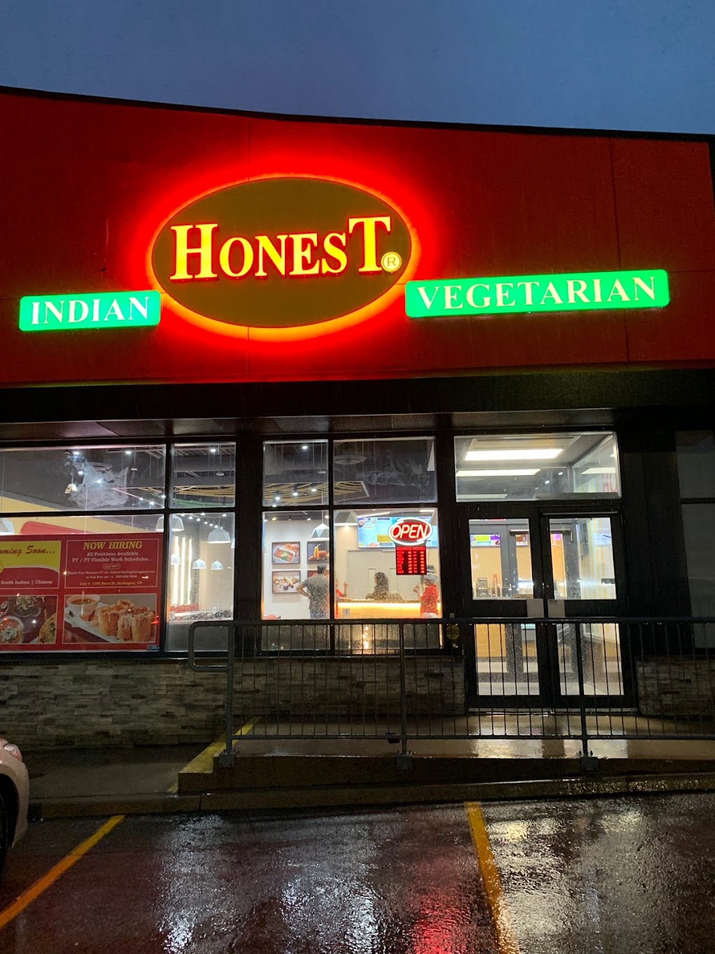 Honest Restaurant Burlington | 1250 Brant St #4, Burlington, ON L7P 1X8, Canada | Phone: (905) 592-1531