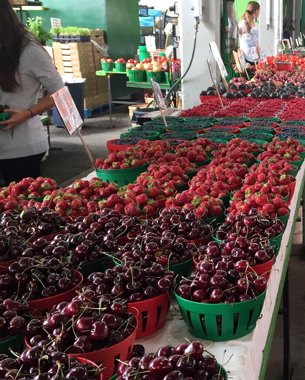 Marché Jean Talon | 1750 Rue du Périgord, Québec, QC G1G 6N1, Canada | Phone: (418) 623-3424