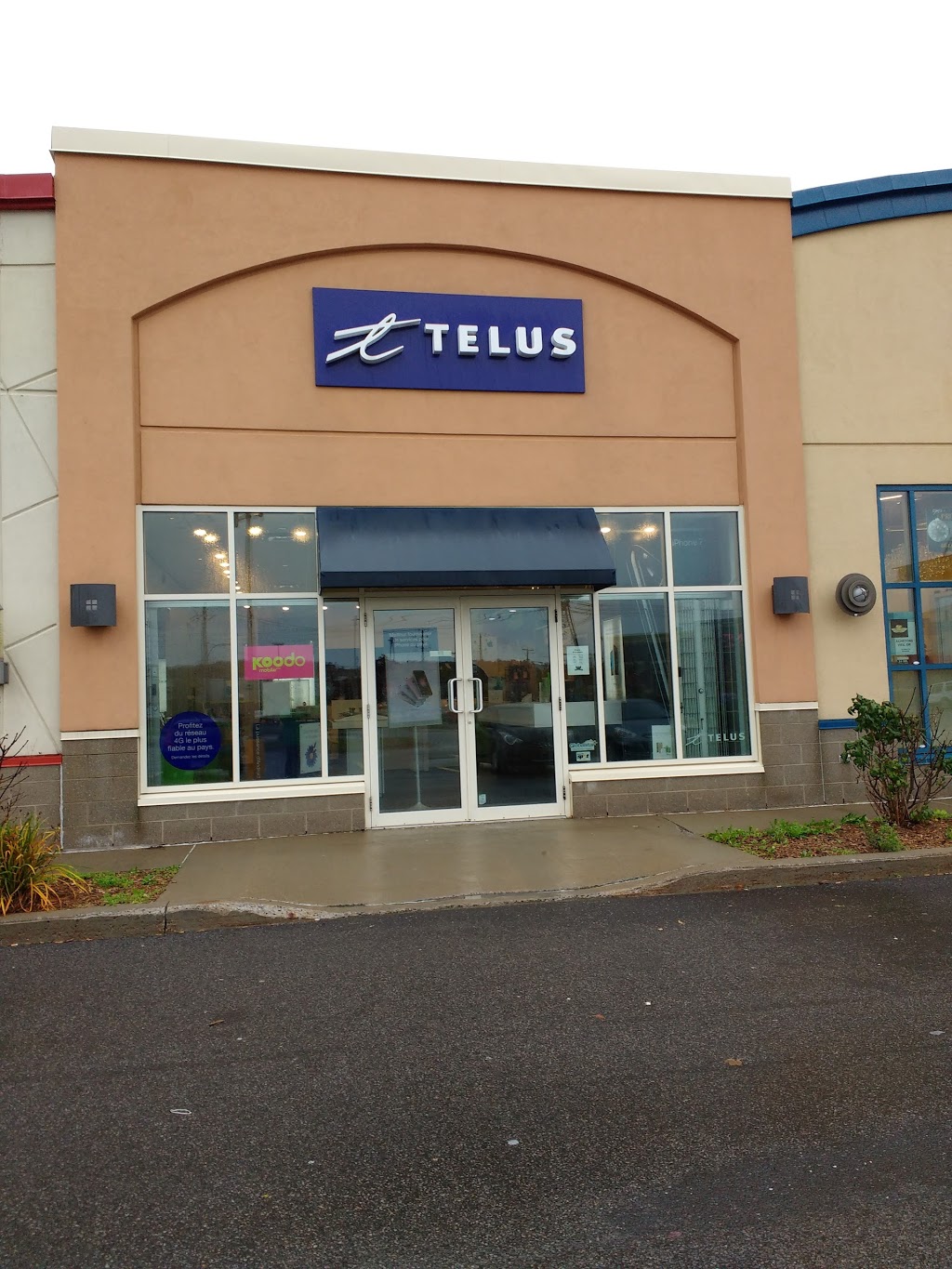 Telus | 655 Rue de la Concorde, Saint-Romuald, QC G6W 0A9, Canada